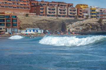 Oleaje en las playas de Telde/Antonio Rico.